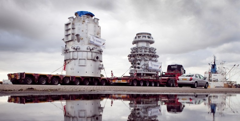 De Hisarnaproeffabriek arriveert bij Tata in IJmuiden, 2012