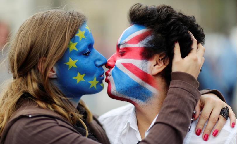  June 19, 2016. PHOTO: REUTERS/HANNIBAL HANSCHKE http://s1.ibtimes.com/sites/www.ibtimes.com/files/styles/embed/public/2016/06/19/brexit.jpg